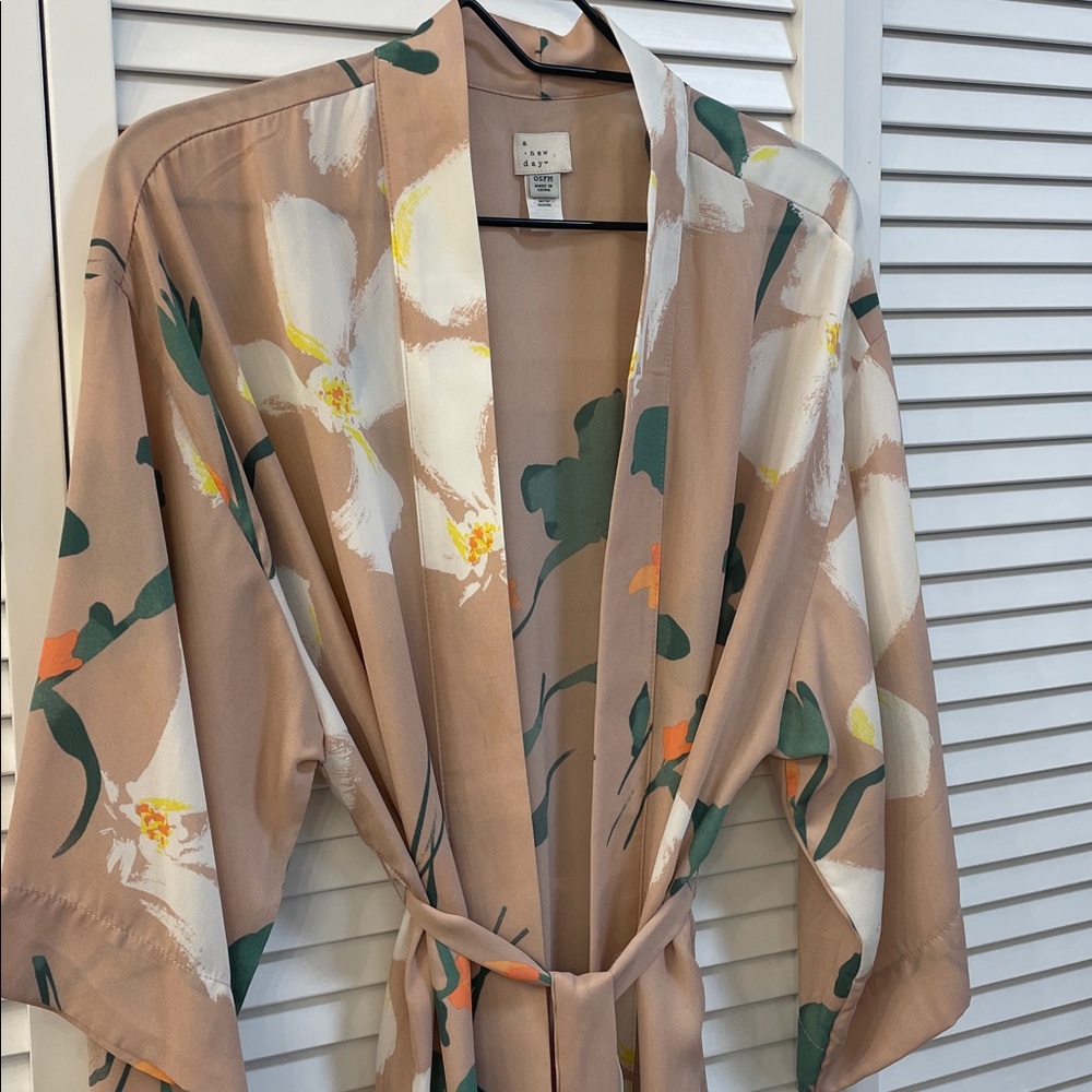 A New Day Dusty Pink Floral Robe OSFM 100% Recycled Polyester